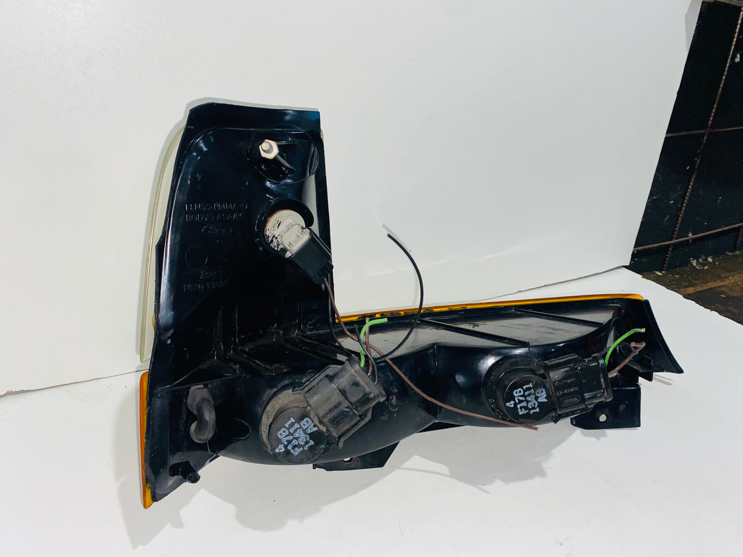PIDE VÍAS IZQUIERDO PARA FORD RANGER (1998-2000)