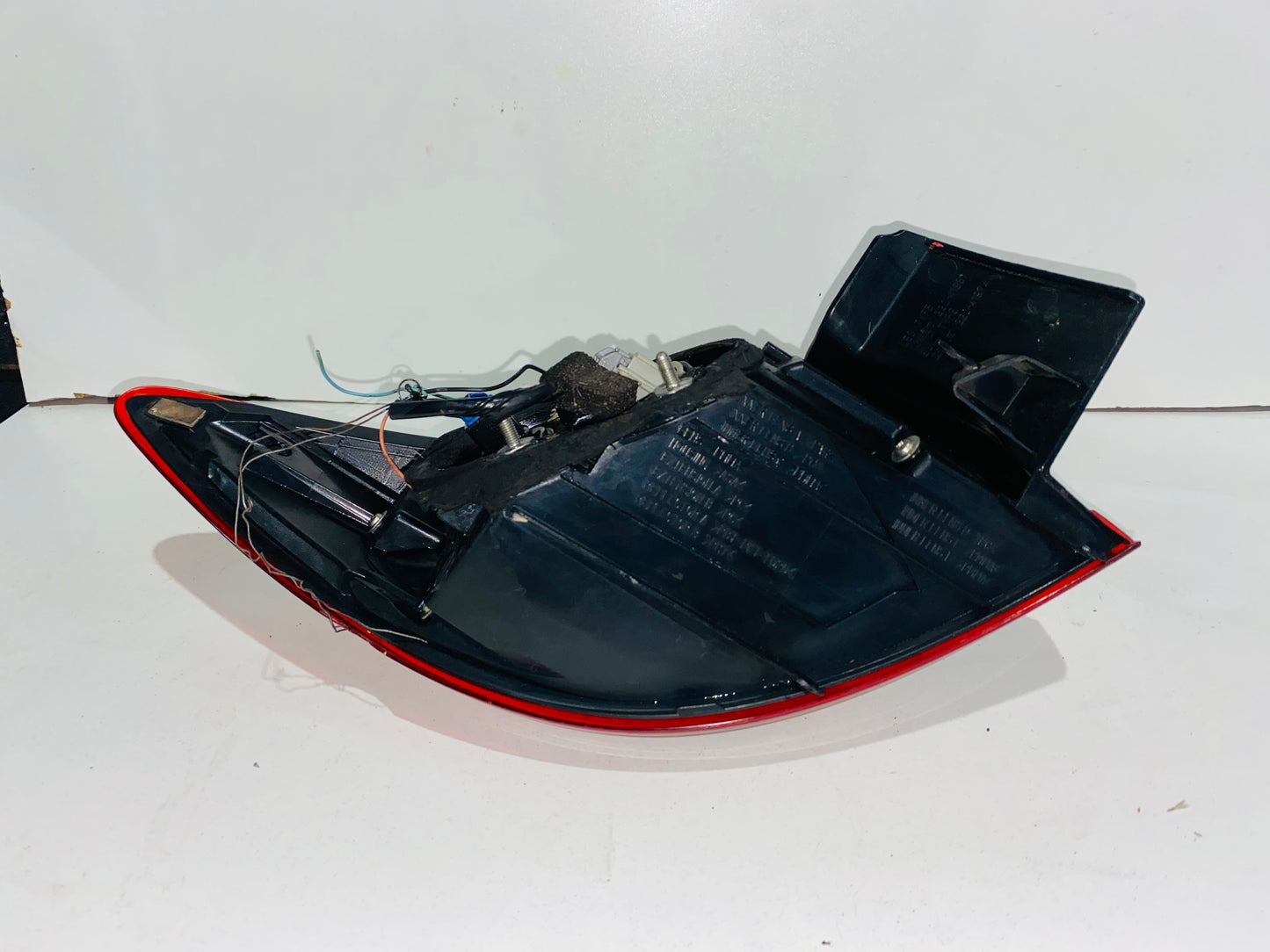 STOP DERECHO PARA MAZDA 3 SEDAN (2014-2018)