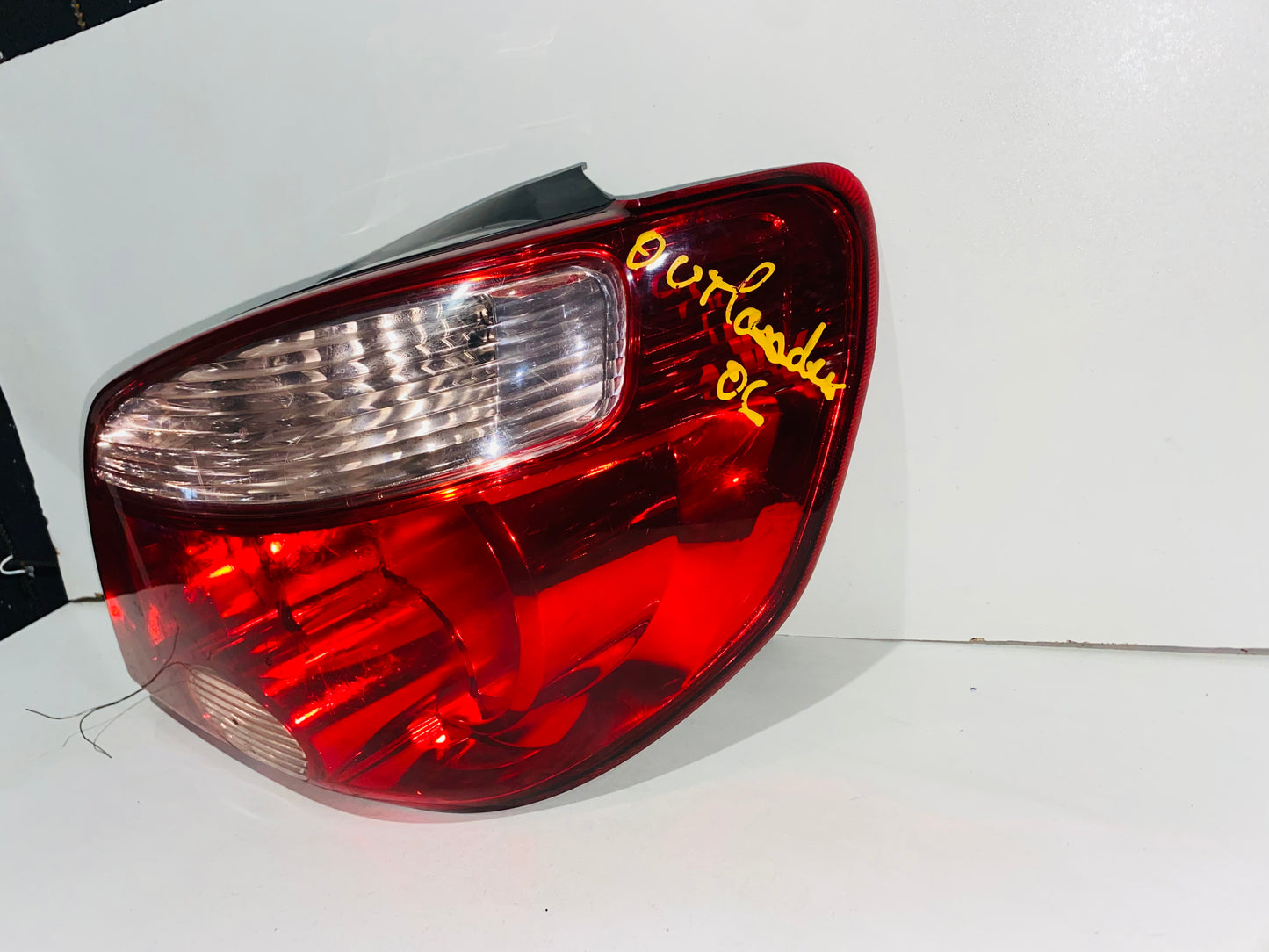 STOP DERECHO PARA MITSUBISHI OUTLANDER (2005-2006)