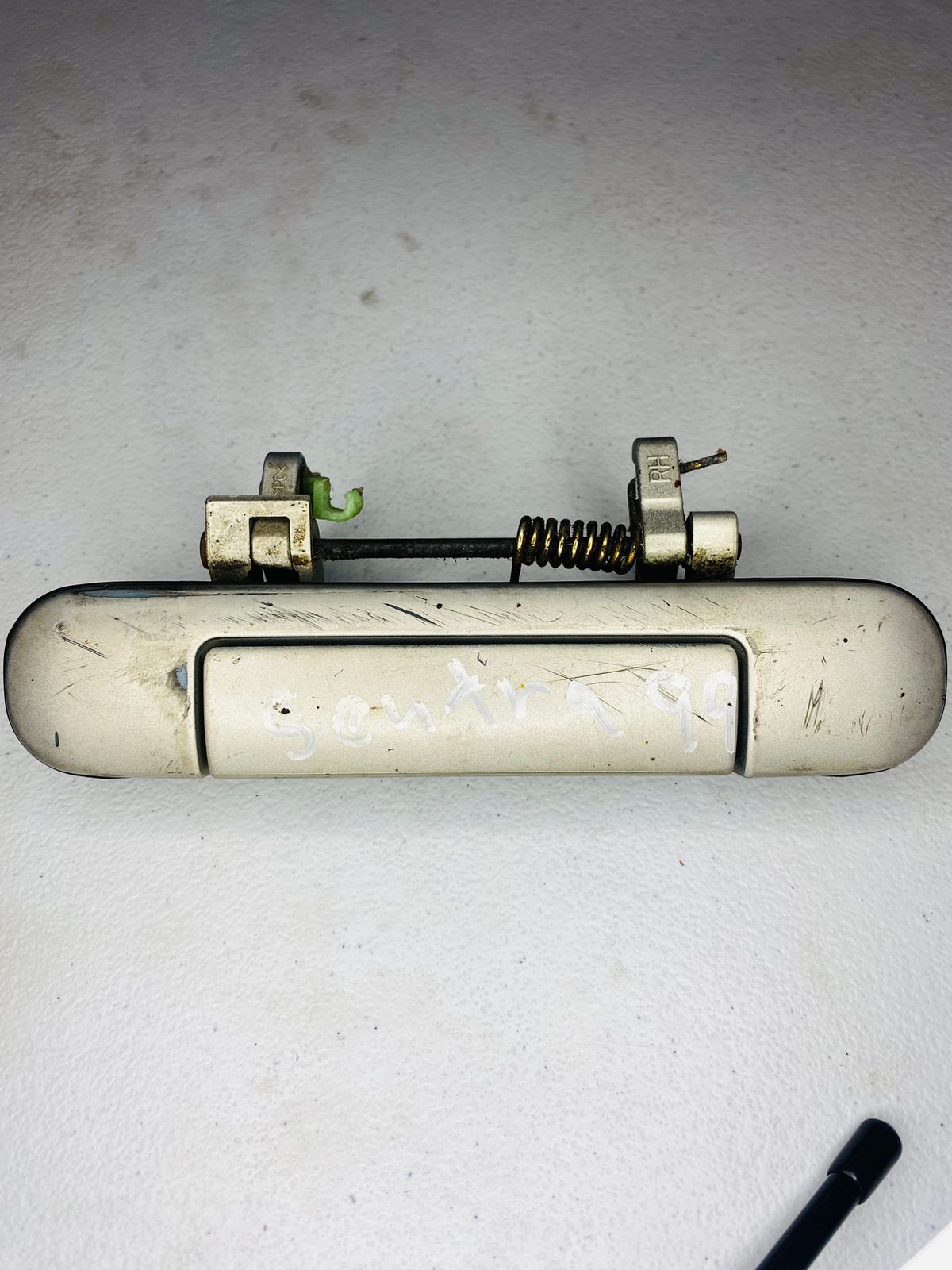 MANECILLA EXTERNA TRASERA DERECHA NISSAN SENTRA 1999