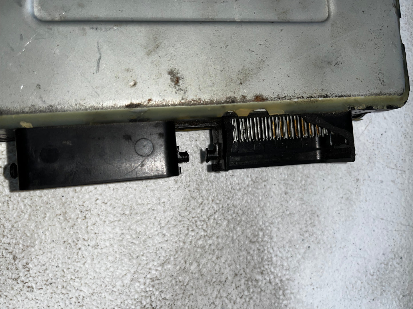 COMPUTADORA DE MAZDA 3 AUTOMATICO 2005 2.3