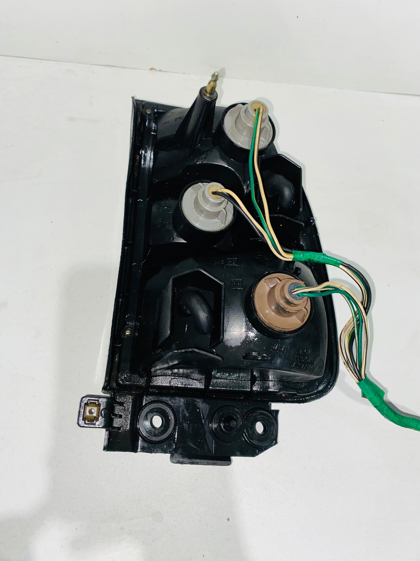 STOP IZQUIERDO PARA TOYOTA RAV4 (1996-1997)