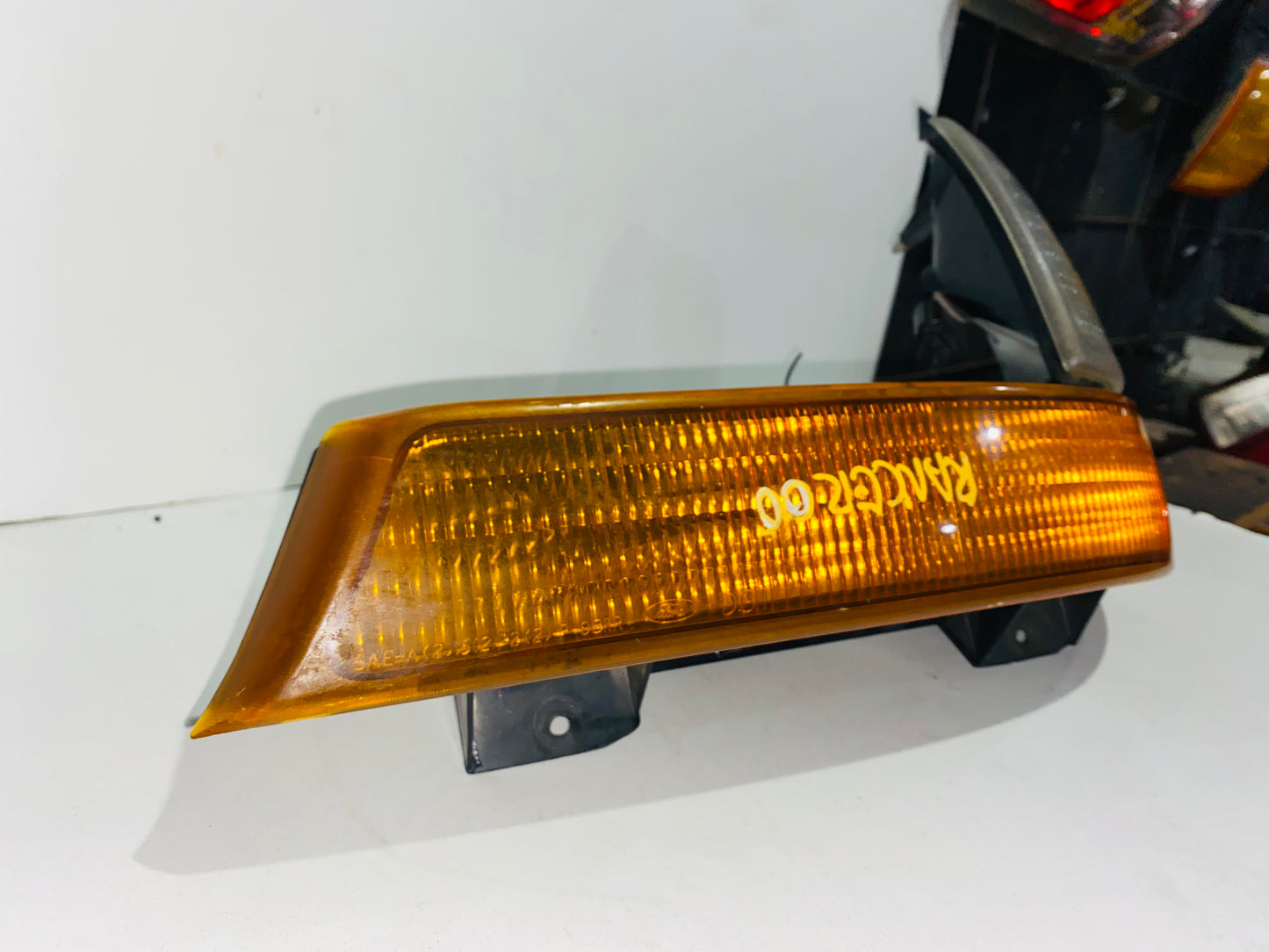 PIDE VÍAS IZQUIERDO PARA FORD RANGER (1998-2000)