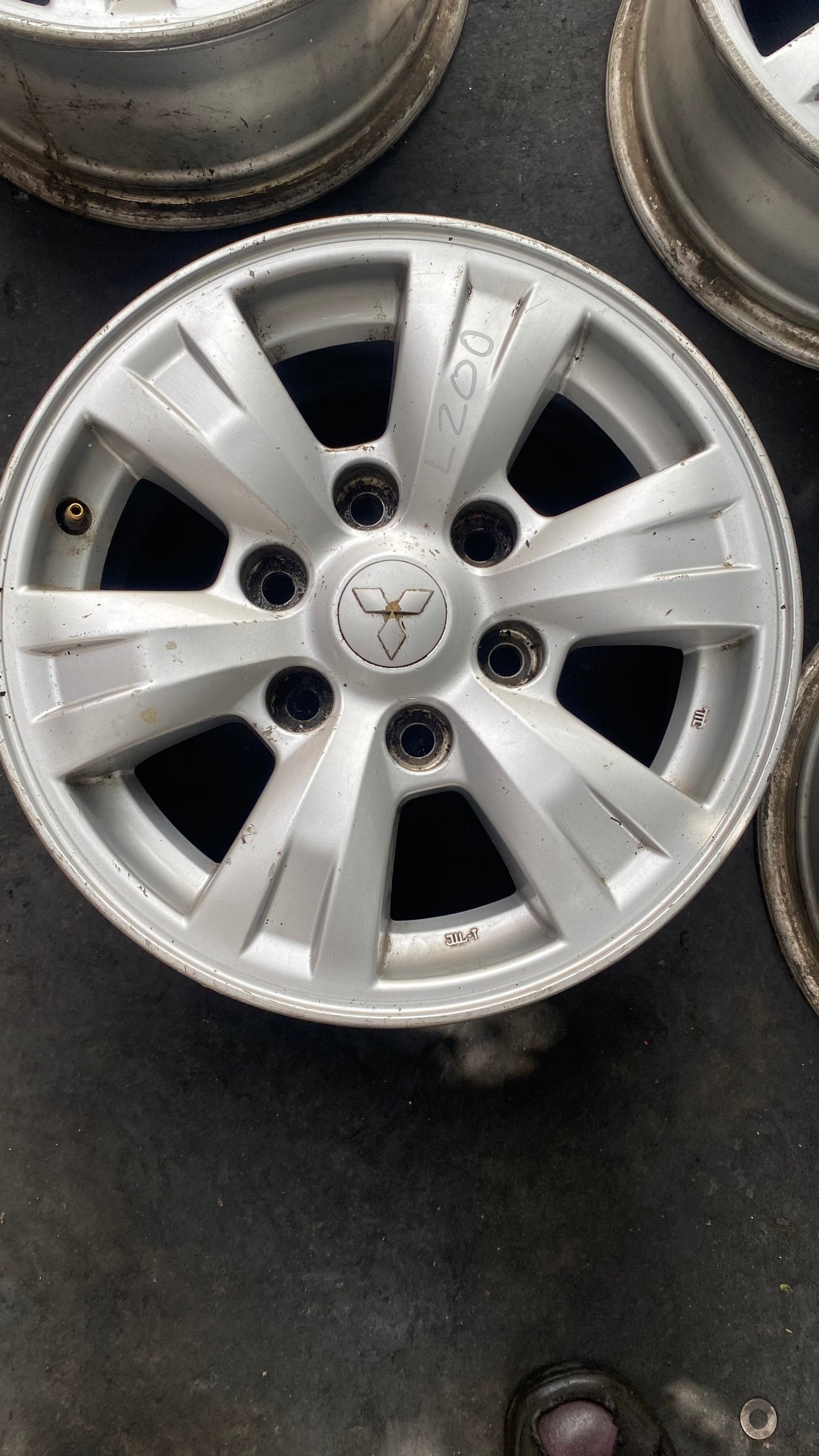 JUEGO DE AROS MITSUBISHI L200