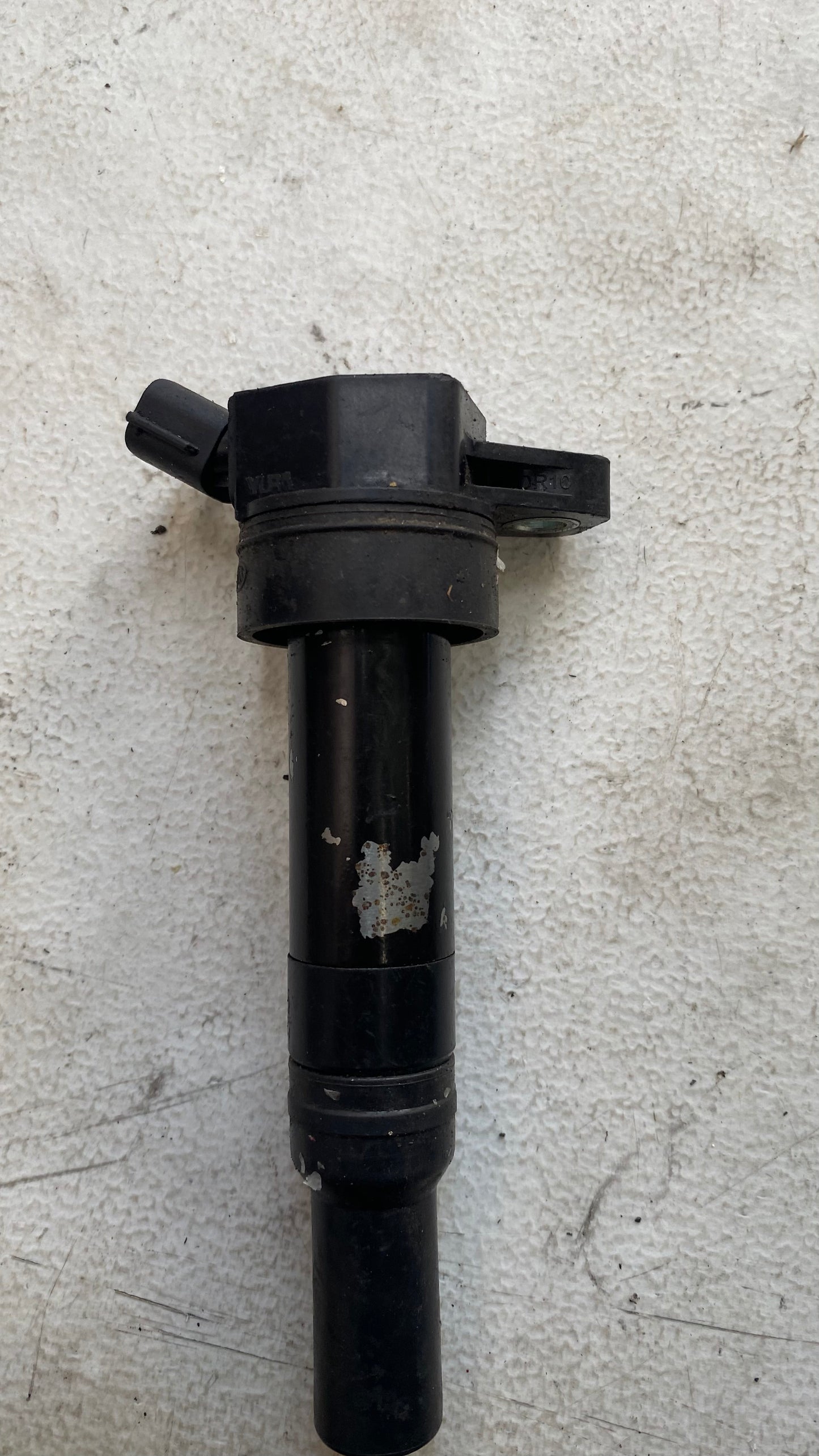 BOBINA DE ENCENDIDO HYUNDAI G4NB / 27300-2E000