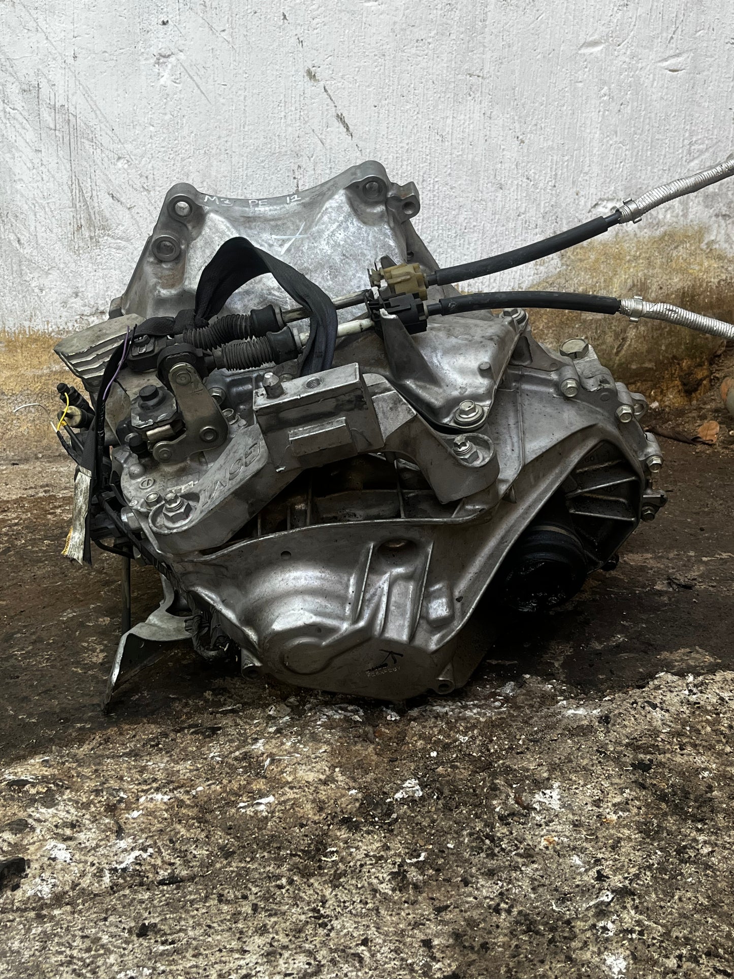 Caja mecánica de Mazda 3 2.0 modelo 2012