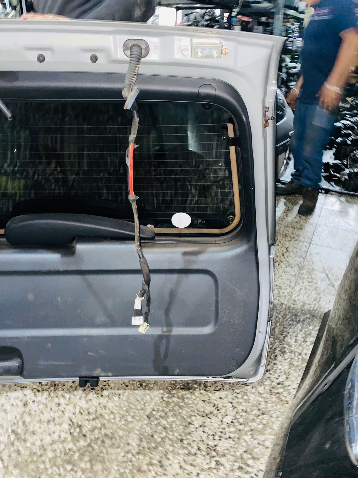 COMPUERTA DE KIA SPORTAGE 2005-2010