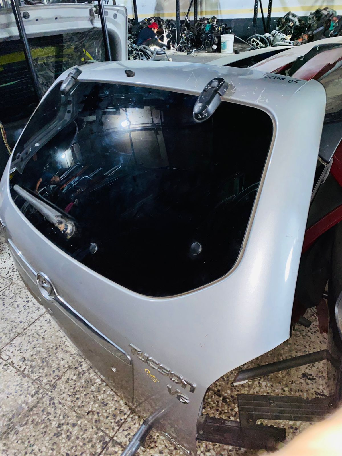 COMPUERTA PARA HYUNDAI TUCSON 2004-2009