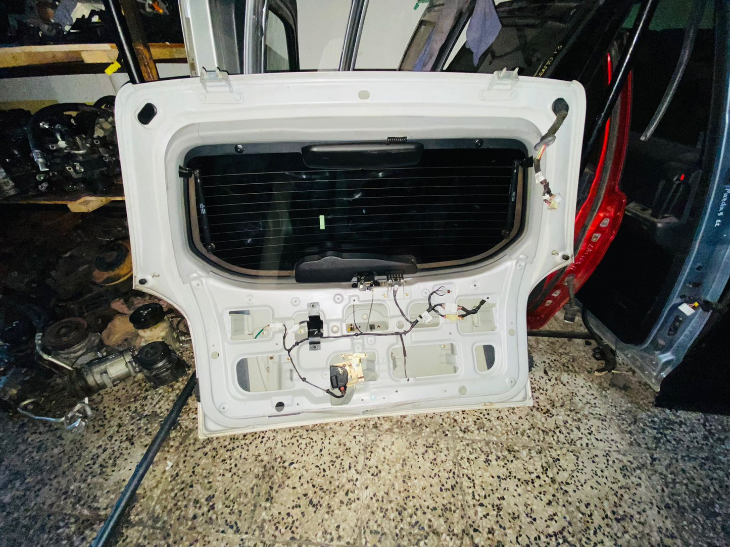 COMPUERTA PARA HYUNDAI TUCSON 2004-2009