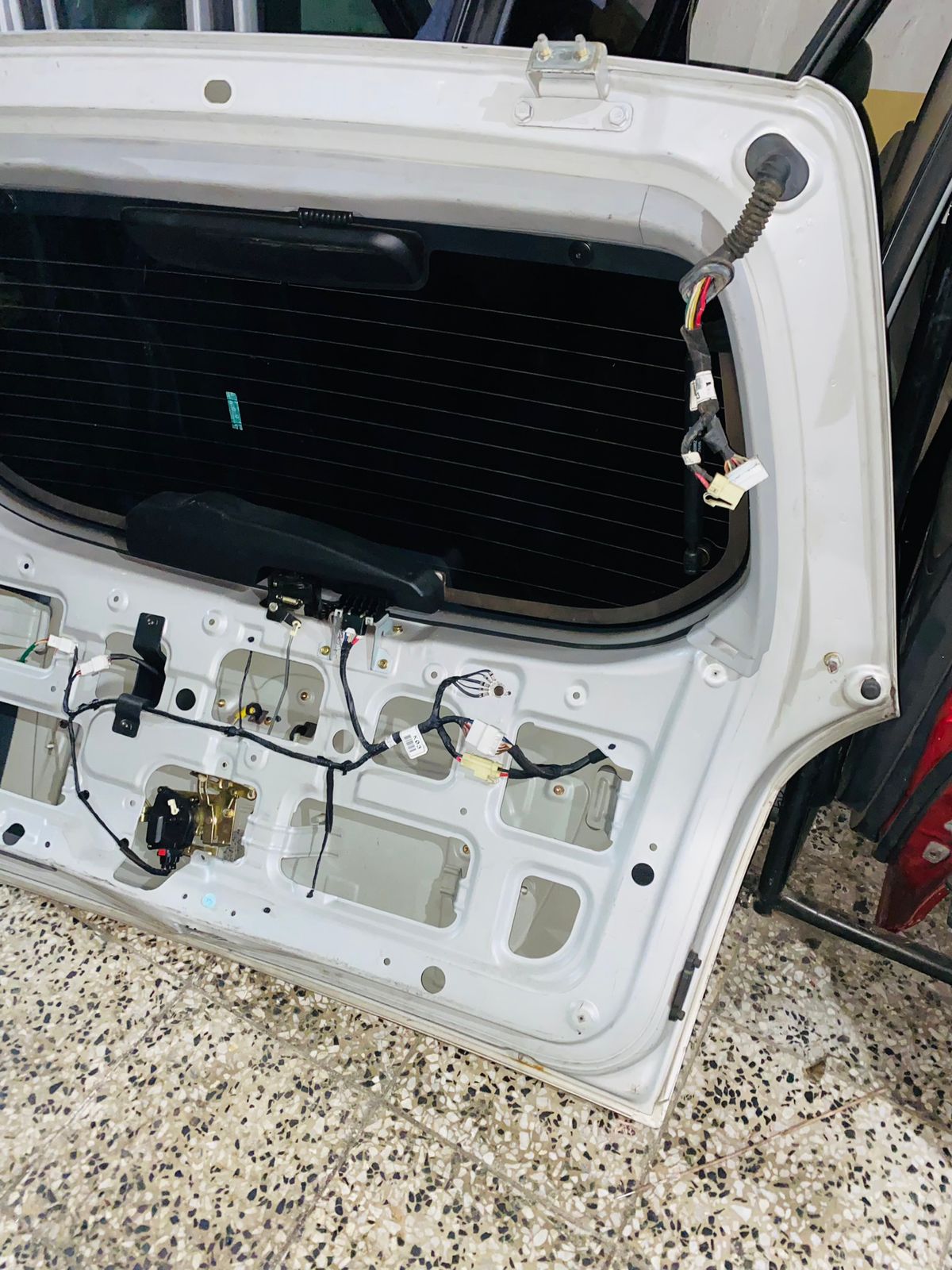 COMPUERTA PARA HYUNDAI TUCSON 2004-2009