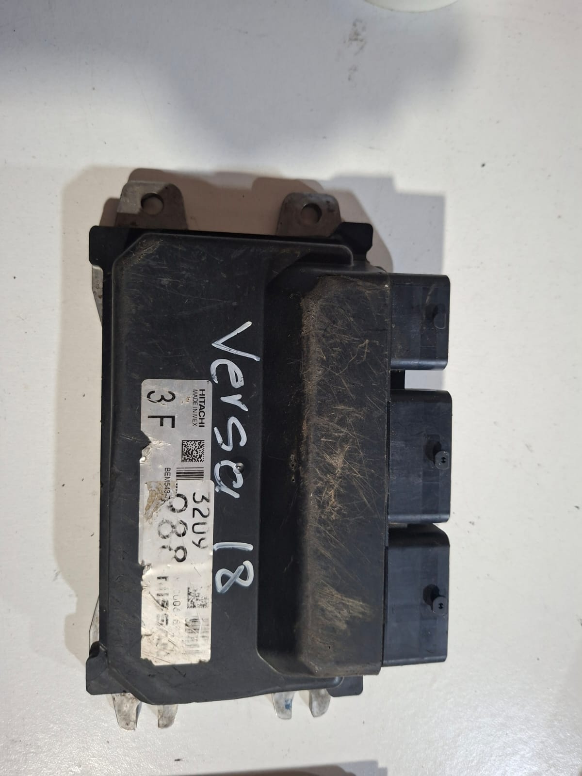COMPUTADORA NISSAN VERSA 2018 3F 3209 988