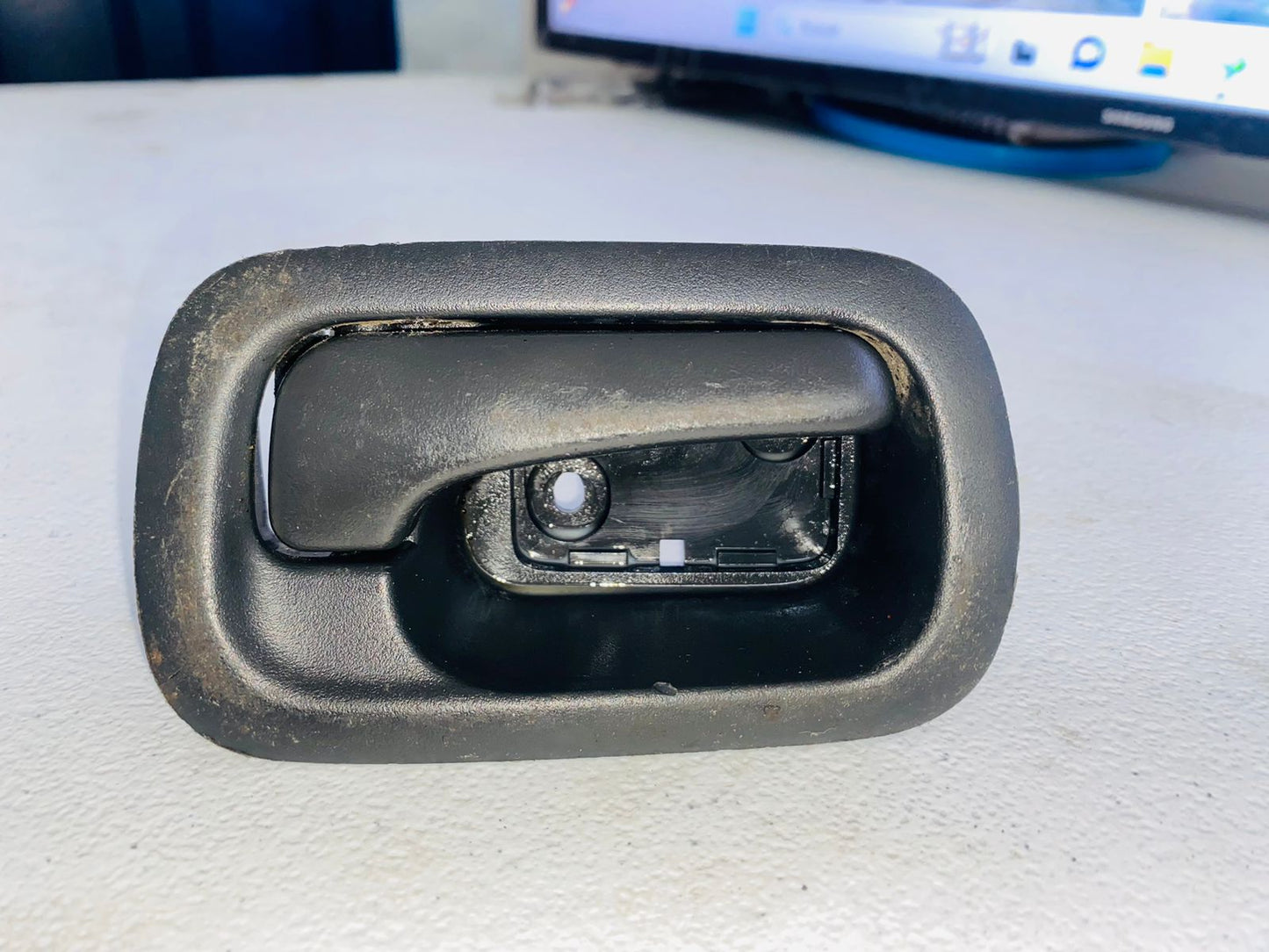 MANECILLA INTERNA TRASERA DERECHA HONDA CR-V 2002-2006